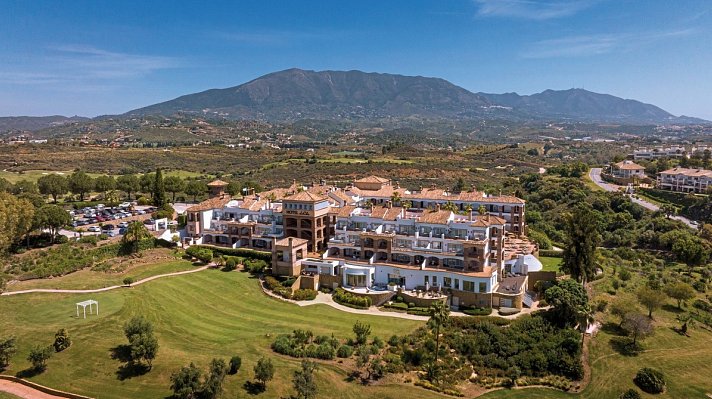 La Cala Resort