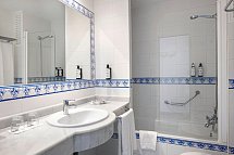 TRH Mijas Hotel - Badbeispiel Doppelzimmer (Zimmercodierung DB1)