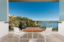 Amàre Beach Hotel Marbella - Balkonbeispiel Doppelzimmer seitl. Meerblick (Zimmercodierung DBN)