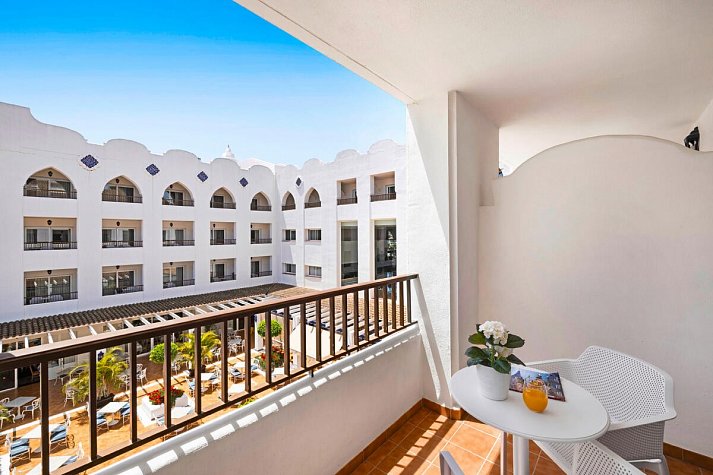 Hotel Mac Puerto Marina - Balkonbsp. Doppelzimmer Innenhof Andalusien (Zimmercodierung DB2)