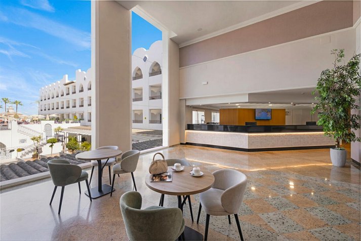 Hotel Mac Puerto Marina