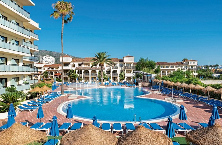 Hotel Puente Real