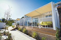 Costa del Sol Glamping Village - Wohnbeispiel Bungalow Leo (Zimmercodierungen BF2 & BFM)