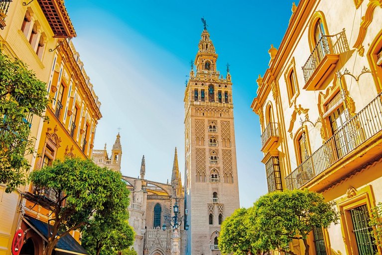 Mit dem Zug durch Andalusien - Eine Reise durch Spaniens Süden - Glockenturm La Giralda, Sevilla