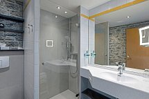 IFA Alpenrose Hotel - Beispiel Bad Doppelzimmer Comfort (Zimmercodierung DF1)