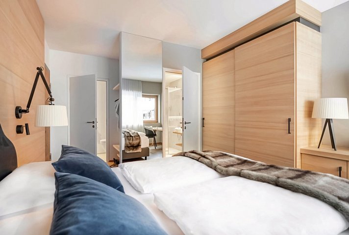 Sporthotel Chalets - Wohnbeispiel Doppelzimmer Chalet (Zimmercodierung DB1)