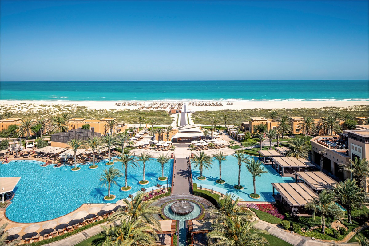 Saadiyat Rotana Resort & Villas