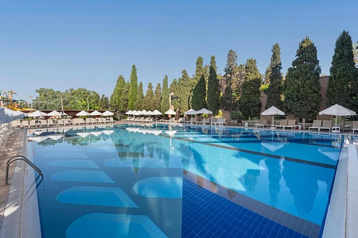Limak Arcadia Sport Resort