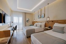 Miramare Beach - Wohnbeispiel Doppelzimmer Superior seitl. Meerblick (Zimmercodierung DCN)
