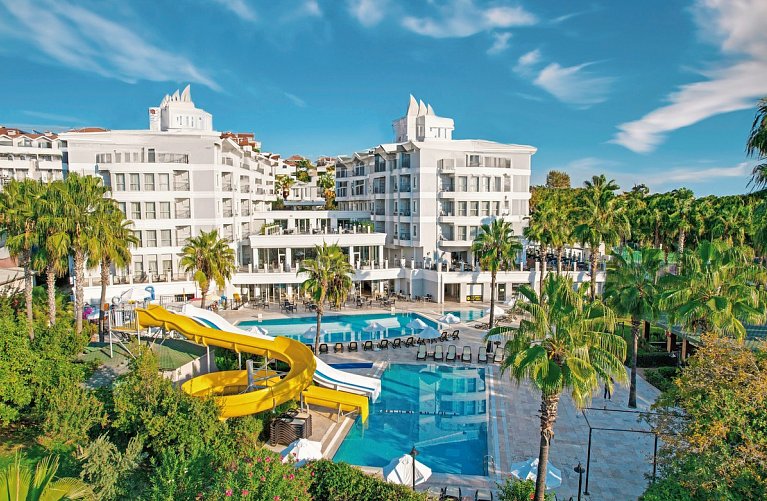 Royal Atlantis Beach