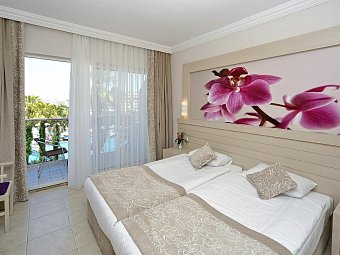 Seaden Corolla Hotel - Wohnbeispiel Doppelzimmer Poolblick (Zimmercodierungen DBP & DC3)