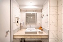 Calimera Hane Garden - Beispiel Bad Doppelzimmer (Zimmercodierungen DE1, DB1, DC1, DBV & DCV)