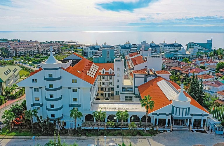 Side Aluna Hotel