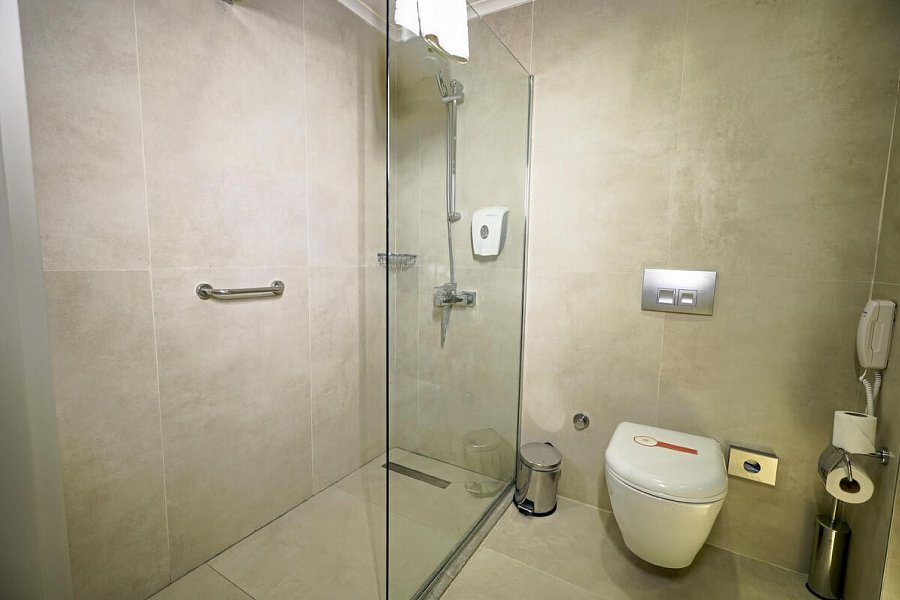 Orange Palace - Beispiel Bad Doppelzimmer (Zimmercodierungen DB1 & DC1)