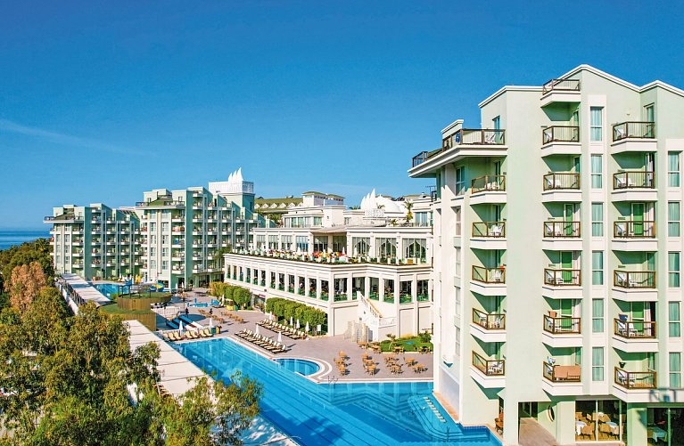 Royal Atlantis Spa & Resort