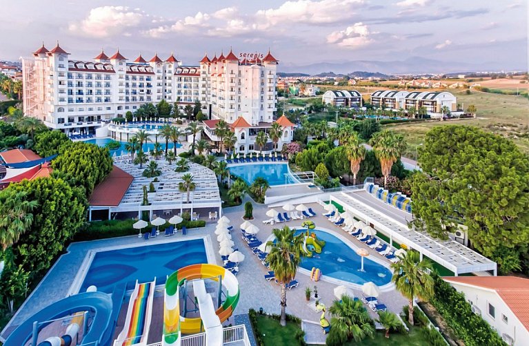 Serenis Hotel