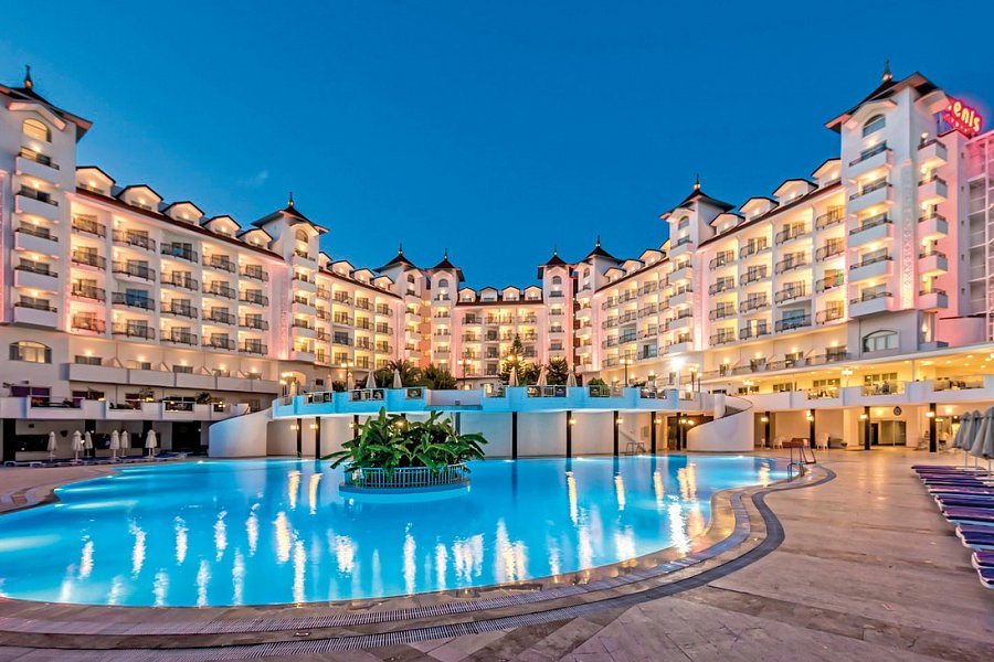 Serenis Hotel