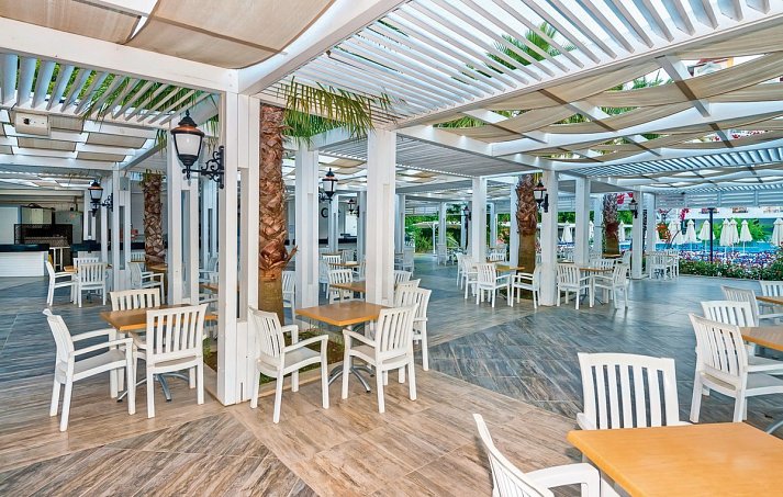Serenis Hotel