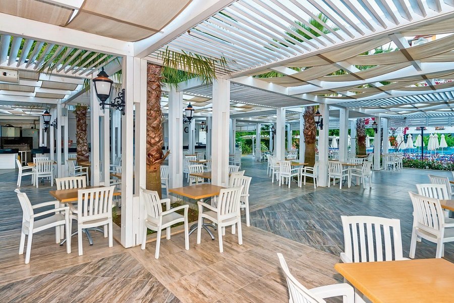 Serenis Hotel