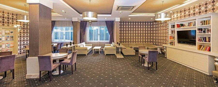 Serenis Hotel