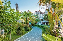 Serenis Hotel