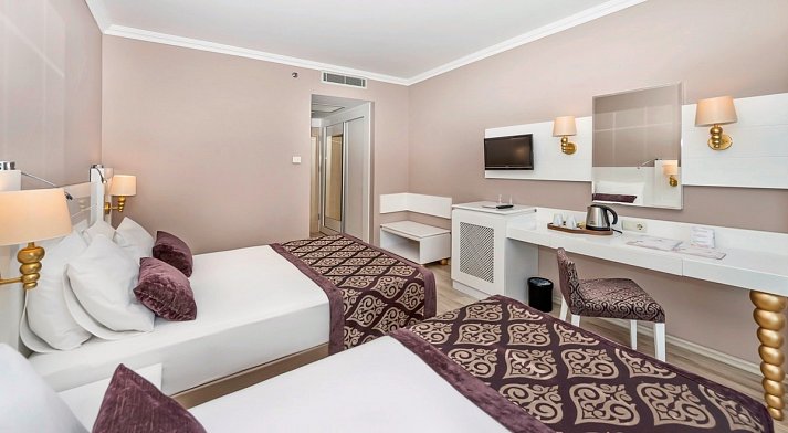 Serenis Hotel - Wohnbeispiel Doppelzimmer Landblick (Zimmercodierungen DBL & DCL)