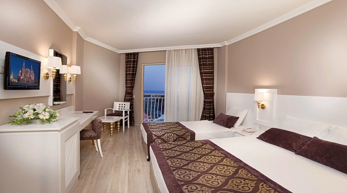 Serenis Hotel - Wohnbeispiel Doppelzimmer Meerblick (Zimmercodierungen DBM & DCM)