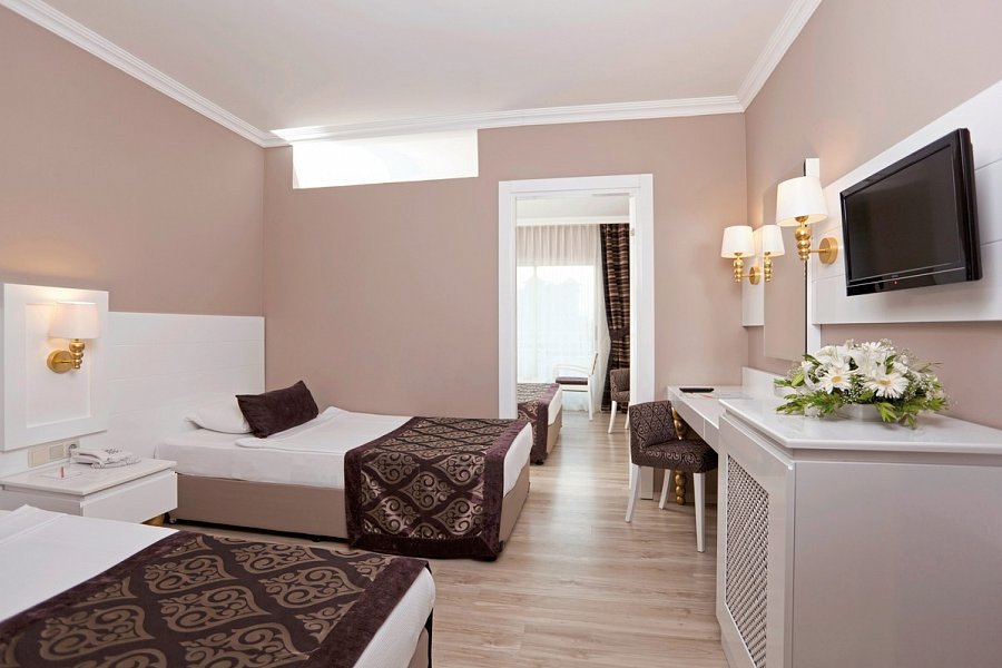 Serenis Hotel - Wohnbeispiel Familienzimmer (Zimmercodierungen FBL, FB1, FBM & FB3)