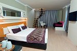 Serenis Hotel