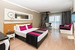 Serenis Hotel