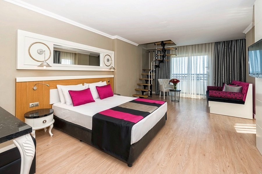 Serenis Hotel - Wohnbeispiel Maisonette (Zimmercodierungen MB2 & MB3)