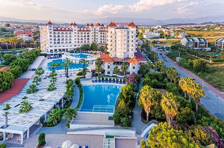 Serenis Hotel
