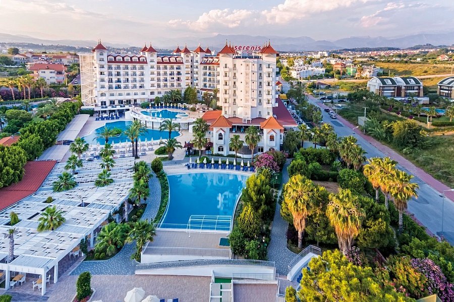 Serenis Hotel