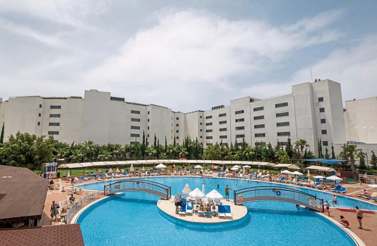 Cenger Beach Resort
