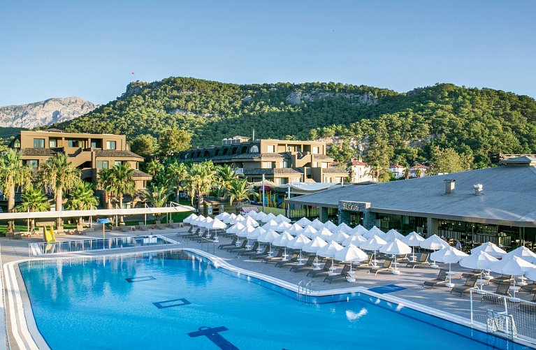 Sailor's Beach Club