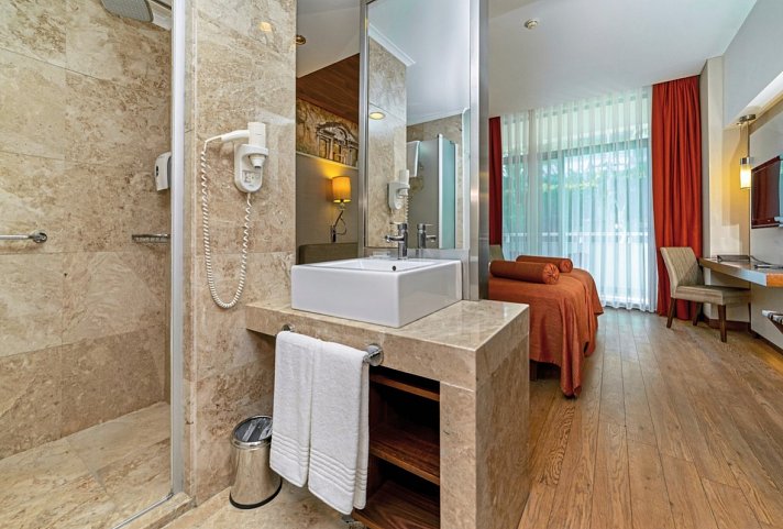 Commodore Elite Suites & Spa - Wohnbeispiel Doppelzimmer Landblick (Zimmercodierung DBL)