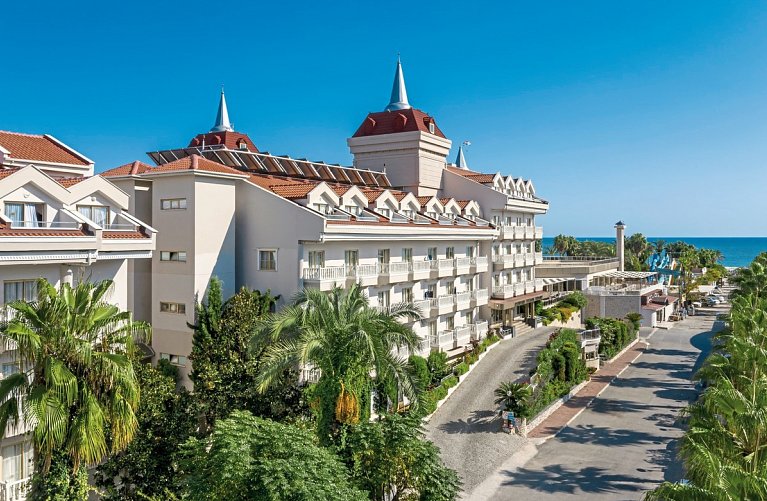 Aydinbey Famous Resort