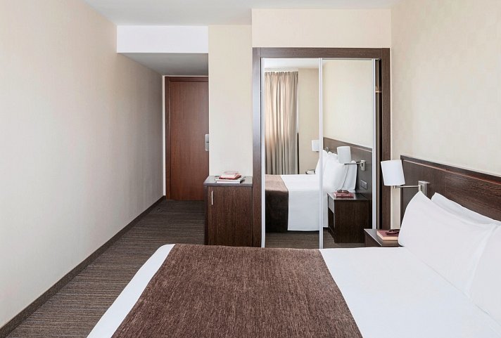 Hotel Lugano Barcelona - Wohnbeispiel Doppelzimmer Standard (Zimmercodierung DG1)