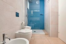 Grand Hotel Riviera - Wohnbeispiel Badezimmer Superior seitl. Meerblick (Zimmercodierung DSN)
