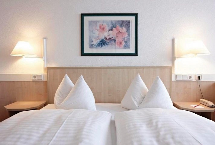 IntercityHotel Schwerin - Wohnbeispiel Doppelzimmer Standard (Zimmercodierungen DG1 & DC1)