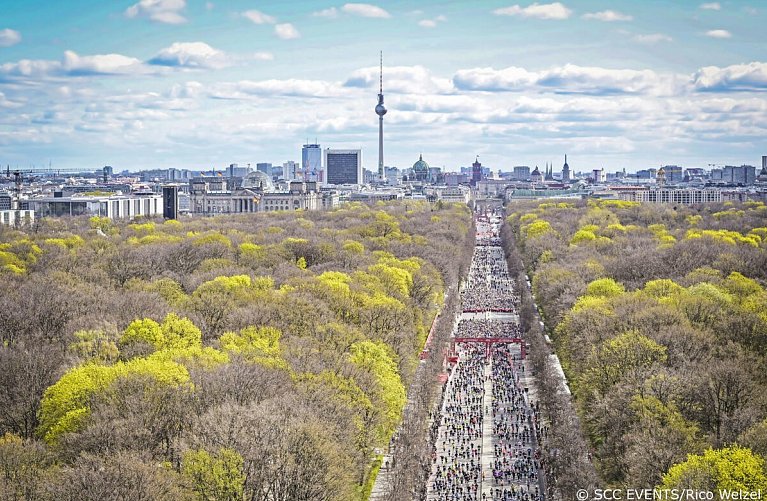 Hotel AMANO Grand Central - inkl. 1 Startnummer Berlin Halbmarathon