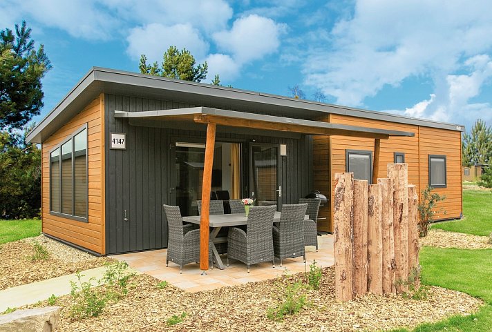 Tropical Islands Woodland Homes - Wohnbeispiel 4er Woodland Home (Zimmercodierung BB2)