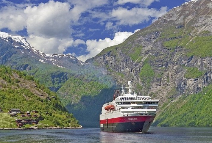 ADAC Special: Im Land der Fjorde - Mit Hurtigruten zum Nordkap
