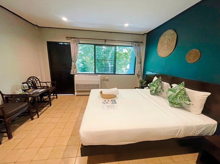 Let's Hyde Resort & Villas