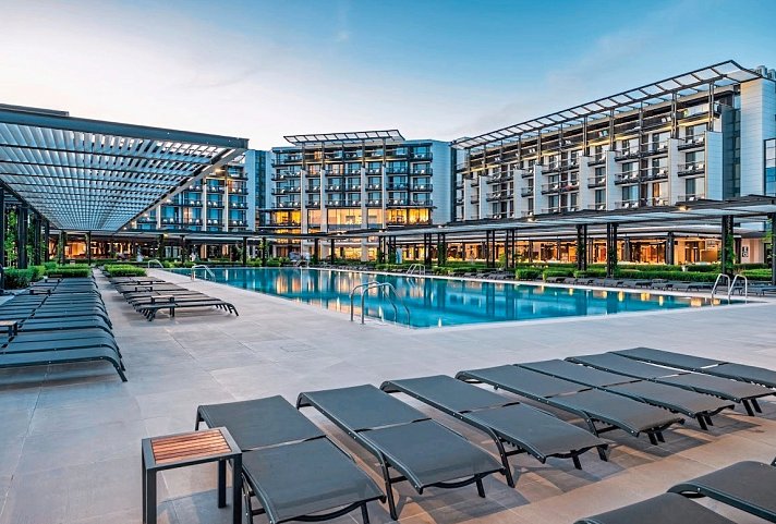 Voya Beach Resort