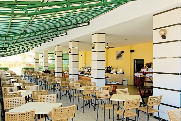 DIT Evrika Beach Club Hotel