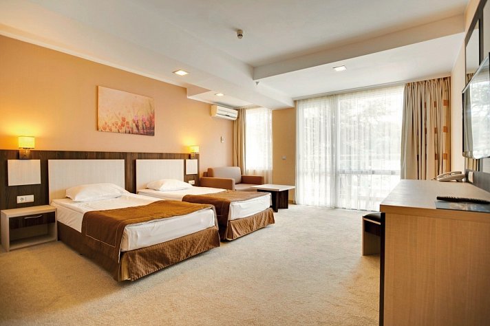 DIT Evrika Beach Club Hotel