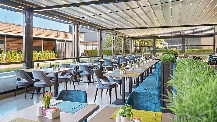 DIT Evrika Beach Club Hotel