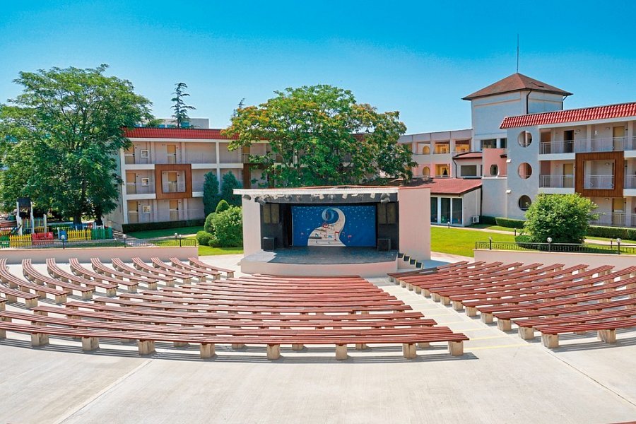 DIT Evrika Beach Club Hotel