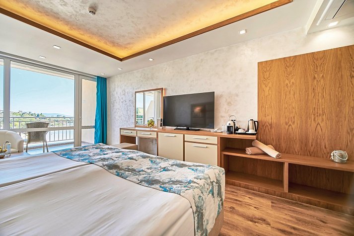 Bilyana Beach Hotel - Wohnbeispiel Doppelzimmer seitl. Meerblick (Zimmercodierungen DBN & DQN)